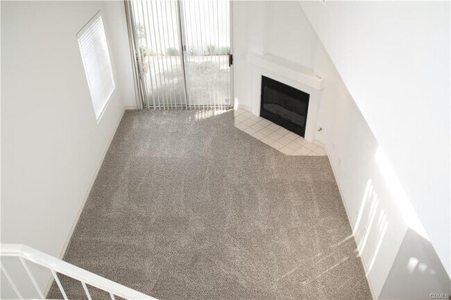 Building Photo - 148 Almador