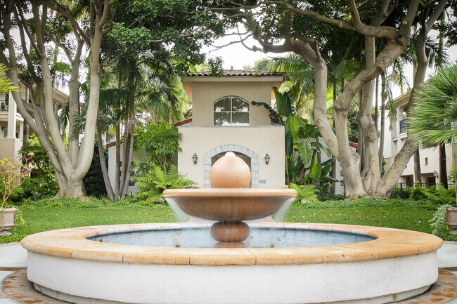 Foto del edificio - Total Quality Living! This chic and meticu...