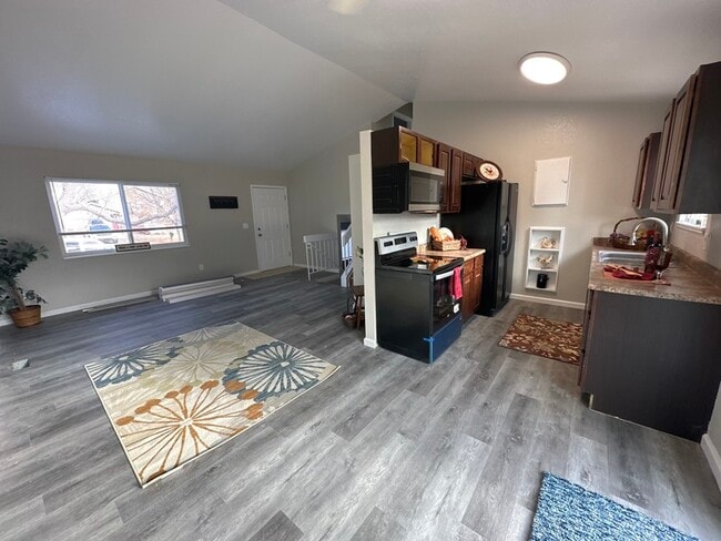 Building Photo - 2150 Eddington Way