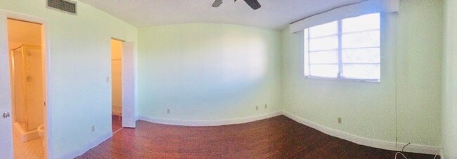 Building Photo - 6070 NW 64th Ave