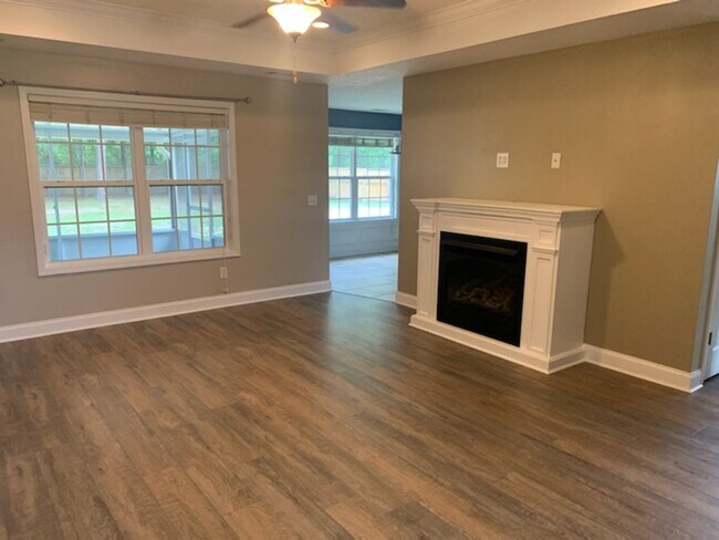 Foto del edificio - Stunning 3-Bedroom Home in Parish Crossing...