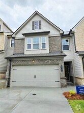Building Photo - 2445 Livi Ln