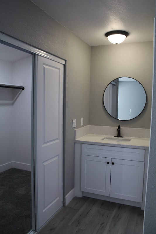 Building Photo - 2813 Kings Way