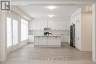 Building Photo - 81 Calypso Ave