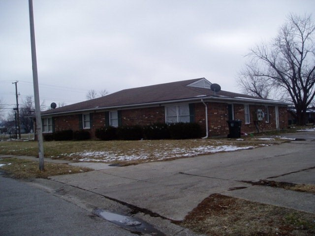 Building Photo - 2301 McFarland Ave