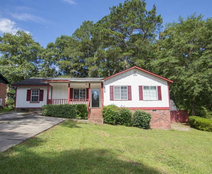 Primary Photo - Available NOW! Schedule a Viewing TODAY!