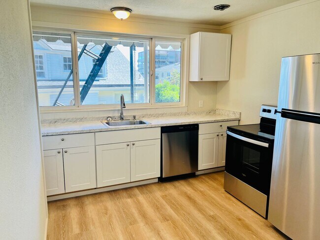 Foto del edificio - #81-SW Cedar Fourplex