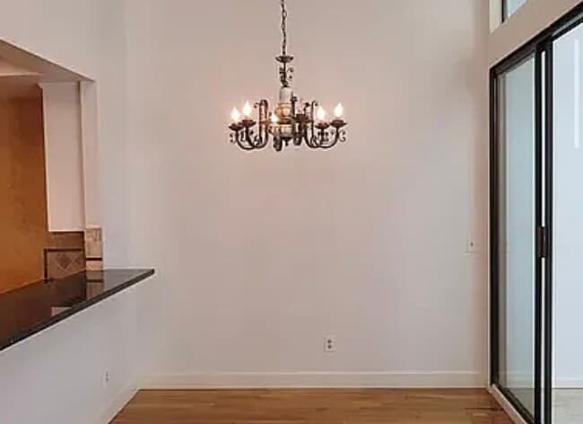 Building Photo - Santa Cruz Townhome Near UCSC!