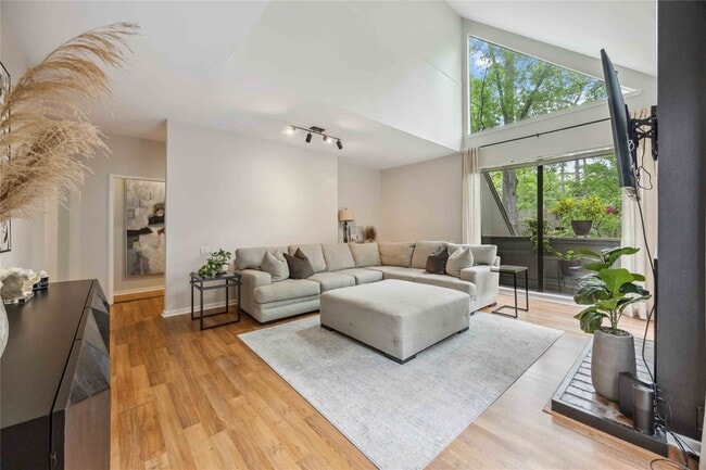 Foto del edificio - 3 Litchfield Ln