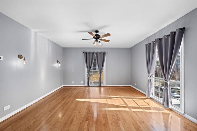 Building Photo - 3408 Roseland St