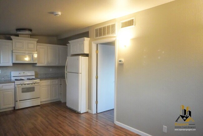 Foto del edificio - 125 B St