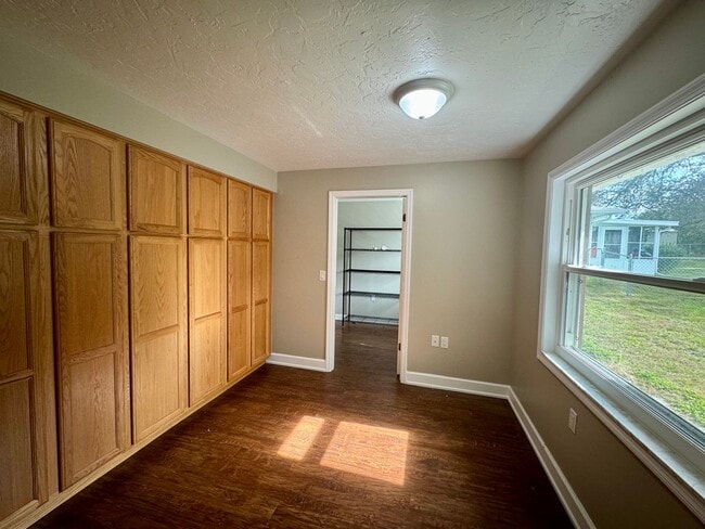 Foto del edificio - Two Bedroom Two Bathrooms BH Rental