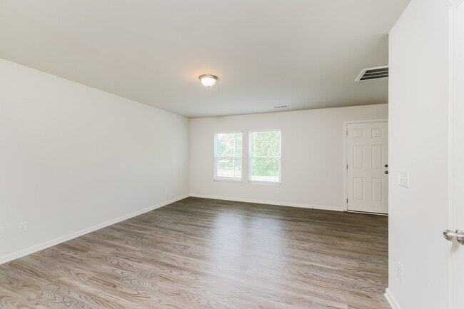 Foto del edificio - 4354 Shadi Green Ln