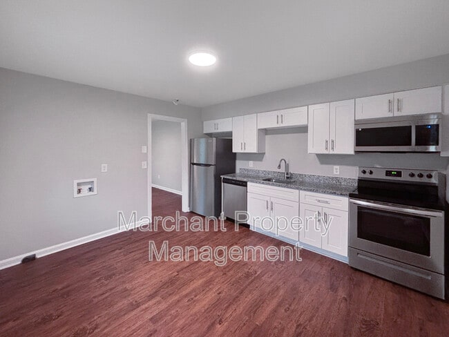 Building Photo - 87 Montague Rd