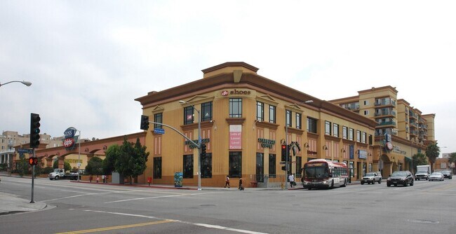 Foto del edificio - 5411 Hollywood Blvd