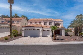 Building Photo - 8408 Bay Point Dr