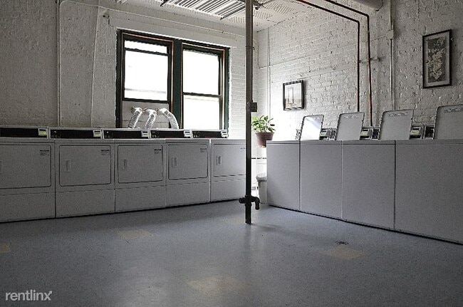 Foto del edificio - 4606 N Hermitage Ave