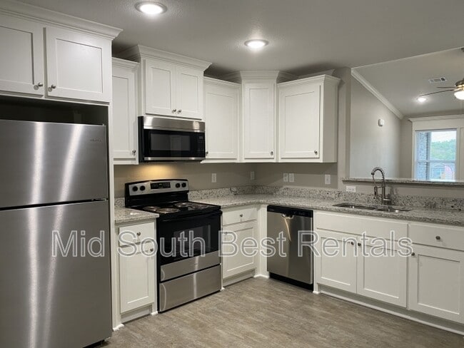 Building Photo - 209 Meadowlark St