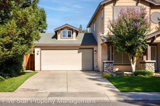 Building Photo - 3 br, 2.5 bath House - 4104 Rose Parade