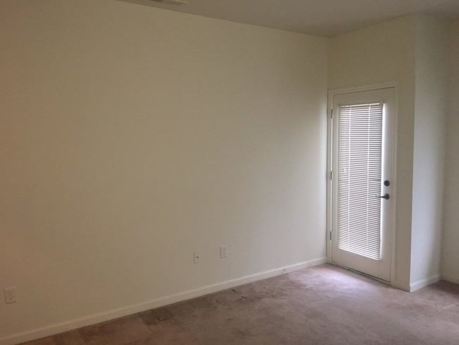 Foto del edificio - 181 Hillcrest Dr