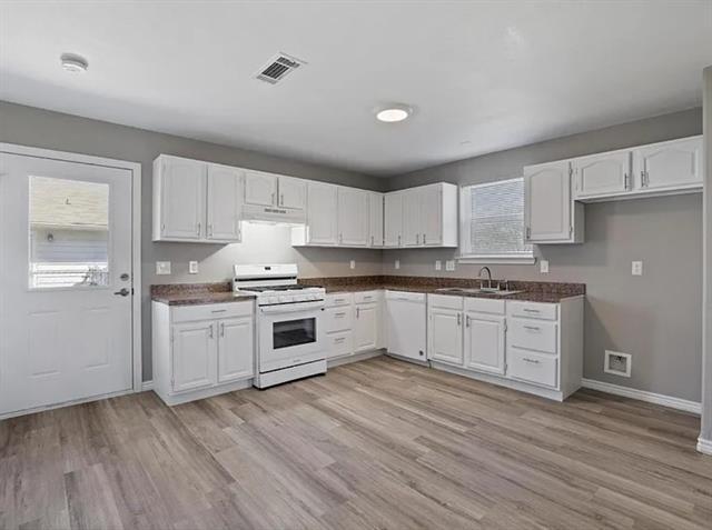 Building Photo - 801 N 8th Ave