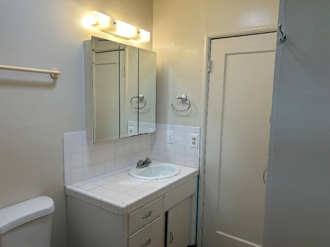 Foto del edificio - 1336 Highland Ave