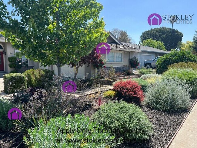 Foto del edificio - 814 Weaver Ln