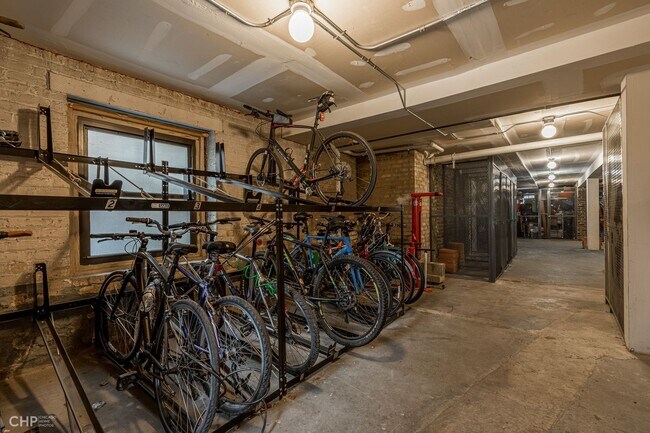 5800 N Kenmore - Espacios para bicicletas en el lugar - Kenmore 5800 N