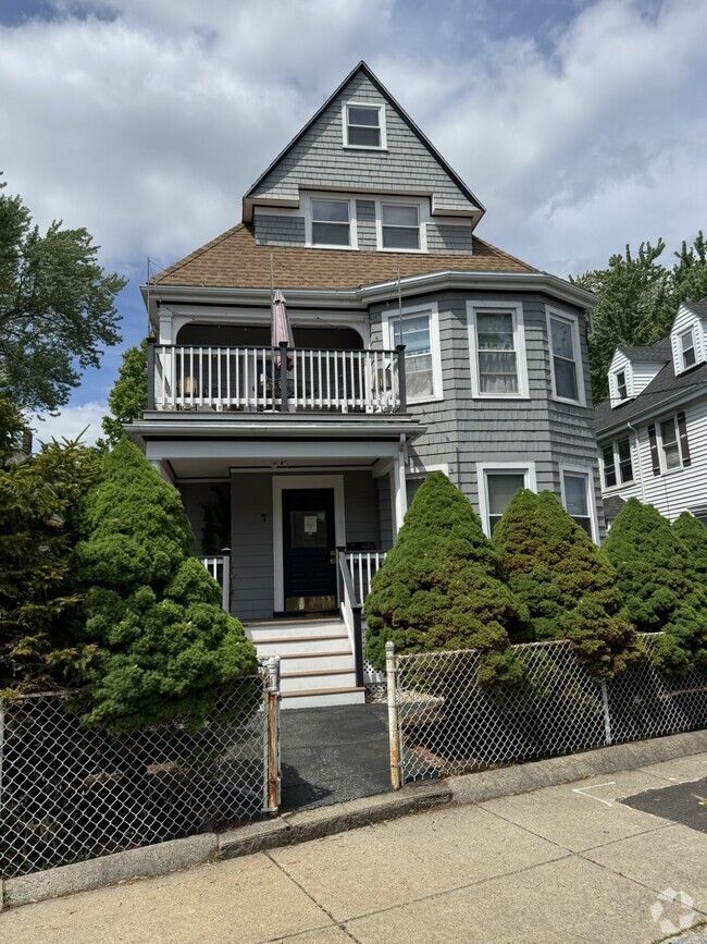 Building Photo - 7 Alcott St