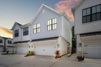 Building Photo - 6405 Highland Pine Ln