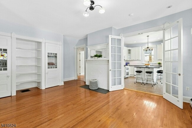 Building Photo - 109 North Ave