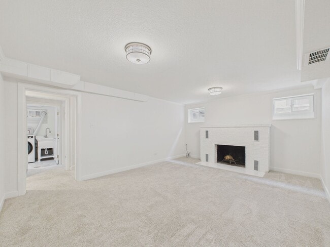 Building Photo - 1356 S Milwaukee St