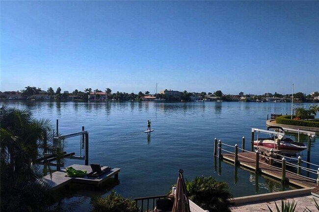 Foto del edificio - 750 59th Ave