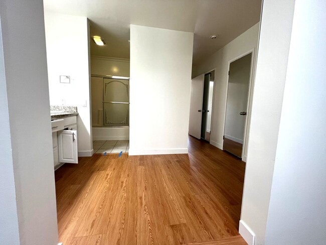 Building Photo - Freshly Renovated Gem with Incredible Floor Plan