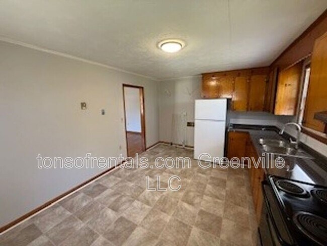 Foto del edificio - 113 Pineview Rd