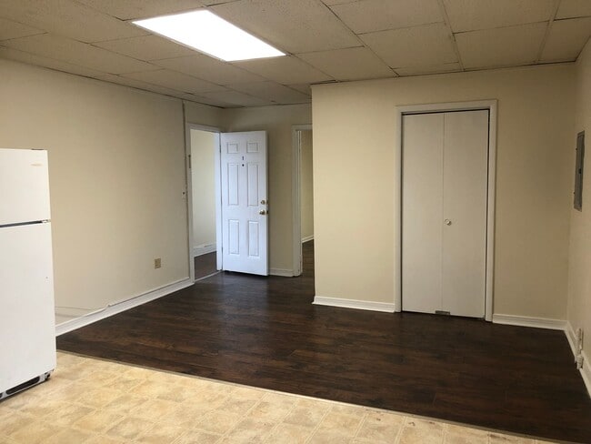 Building Photo - 601 Chestnut Ave