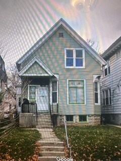 Primary Photo - 3357 N Oakland Ave