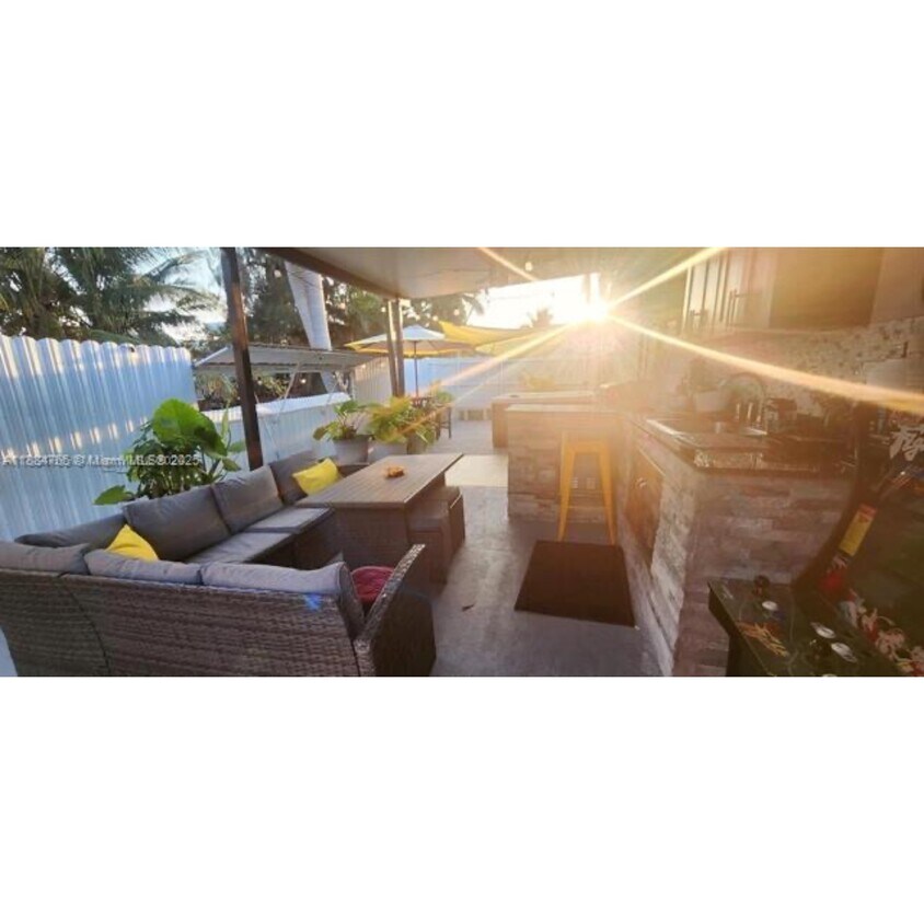 Foto principal - 3324 NW 14th St