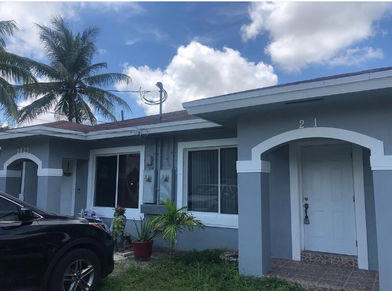 Foto del edificio - 2821 NW 106th St