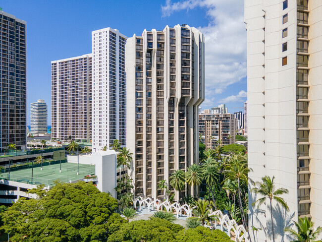 Building Photo - Liliuokalani Gardens