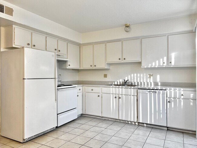 Foto del edificio - Apartment for Rent