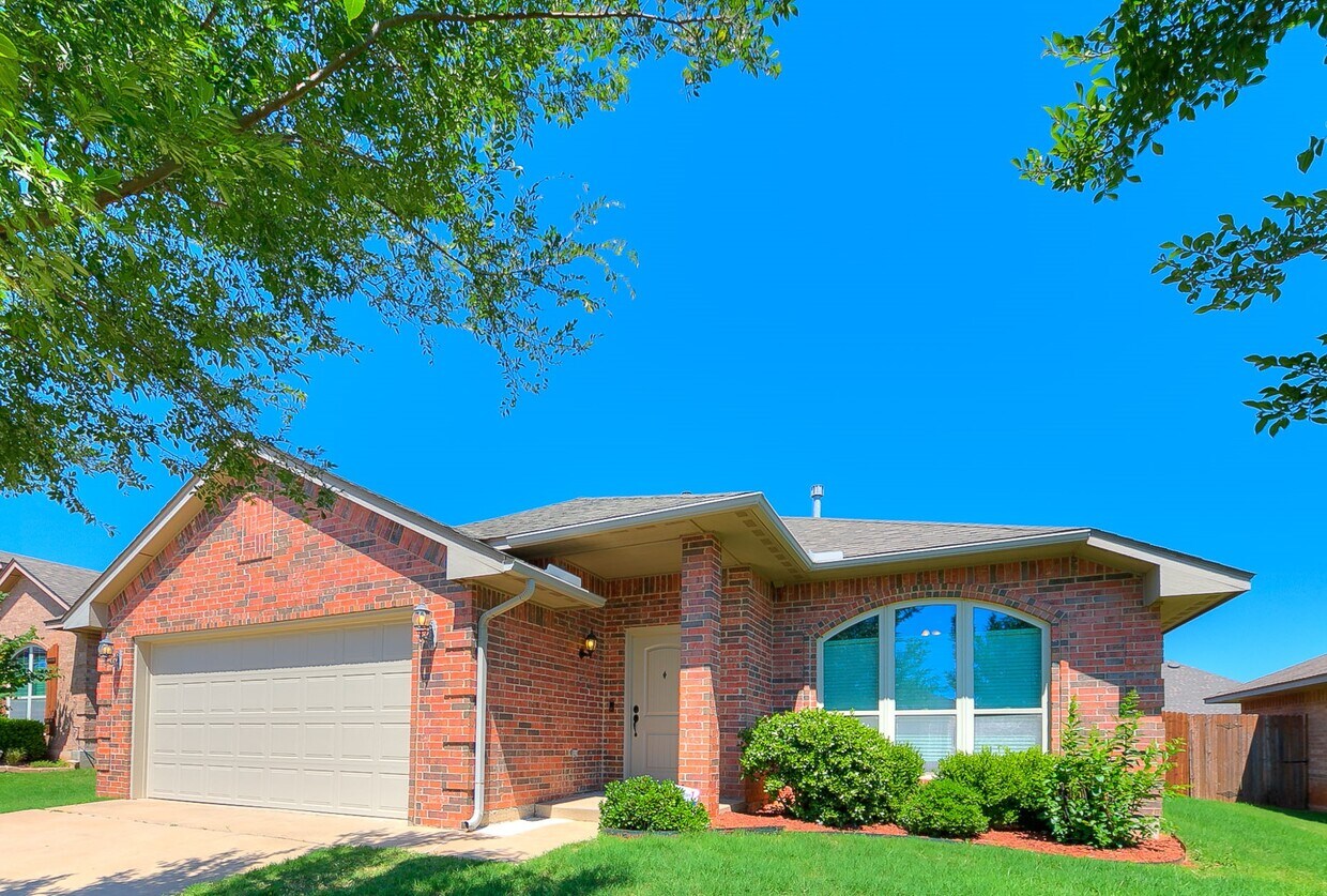 Foto principal - 3005 NW 182nd Terrace