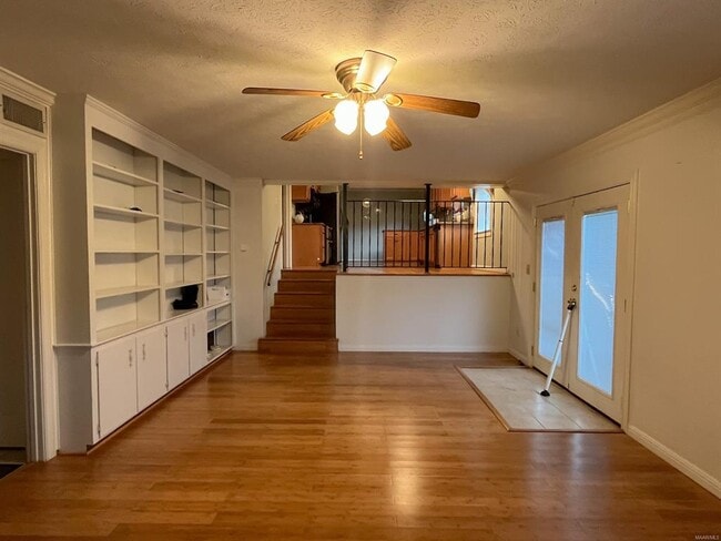 Building Photo - 523 Bellehurst Dr