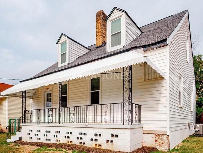 Building Photo - 1115 Miller St