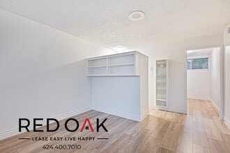 Building Photo - 12211 Manor Dr