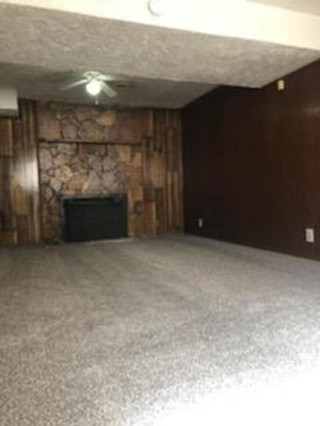 Building Photo - 3 Bed 2 Bath with a Bonus Room in Atlanta!