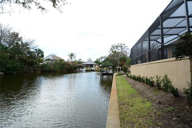 Foto del edificio - 8 Cochran Ln