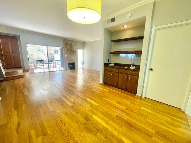 Foto del edificio - 5139 Balboa Blvd