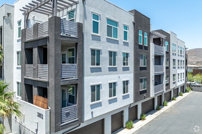 Building Photo - Terrano Phase II