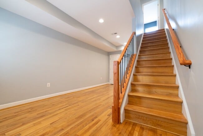 Building Photo - 1514 Constitution Ave NE